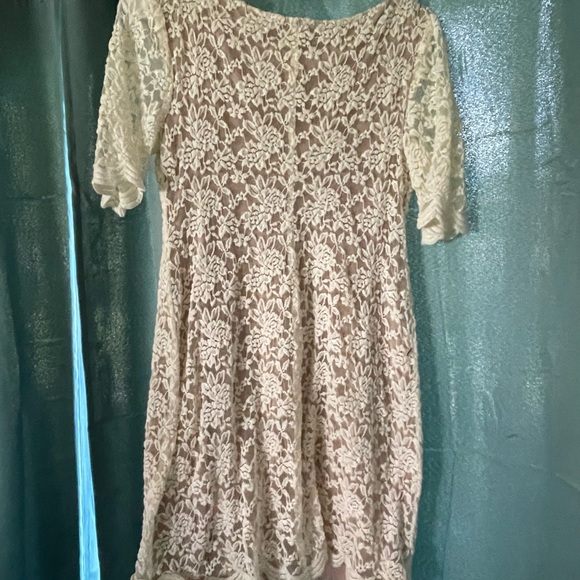 Enchanted apparel white lace style dress - Picture 2 of 3